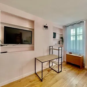 Charming Studio Near The Old Port Appartement