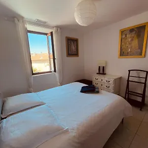 Location Type T2 – – 4 Couchages Appartement